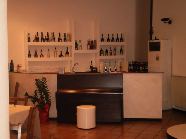 Imagen del bar/restaurante del Hotel Rta Le Corti. Foto 6