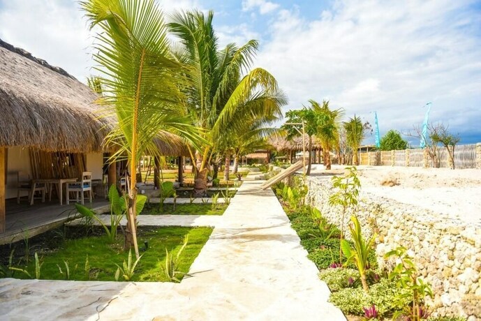 Imagen de los exteriores del Hotel Rua Beach Resort Sumba. Foto 27