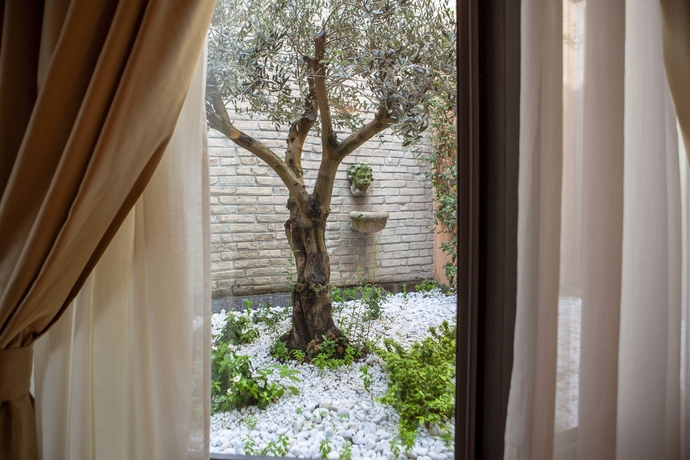 Imagen de los exteriores del Hotel Rua Frati 48 In San Francesco. Foto 8