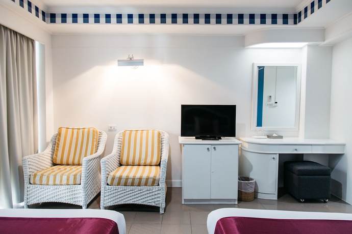Imagen de la habitación del Hotel Rua Rasada Express. Foto 5