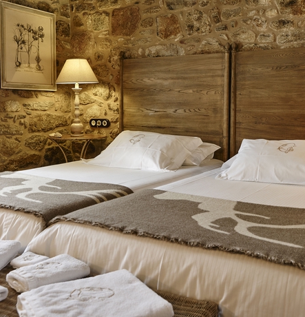 Imagen de la habitación del Hotel R&uacute;stico Lugar Do Cotari&ntilde;o. Foto 10