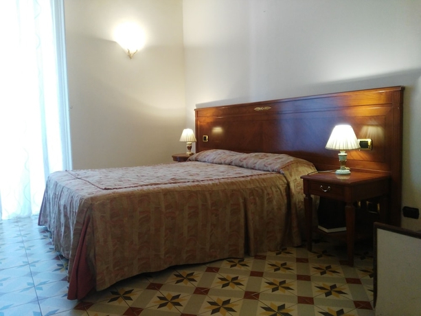 Imagen de la habitación del Hotel Rubens, Catania. Foto 5