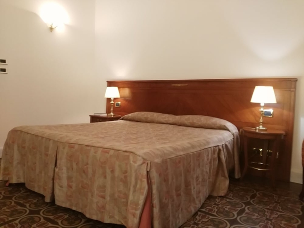 Imagen de la habitación del Hotel Rubens, Catania. Foto 9