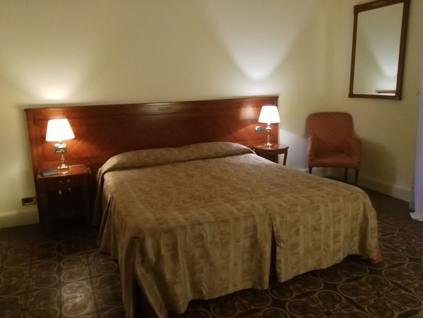 Imagen de la habitación del Hotel Rubens, Catania. Foto 10