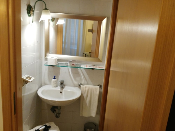 Imagen de la habitación del Hotel Rubens, Catania. Foto 16