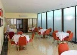 Imagen del bar/restaurante del Hotel Rubi. Foto 2