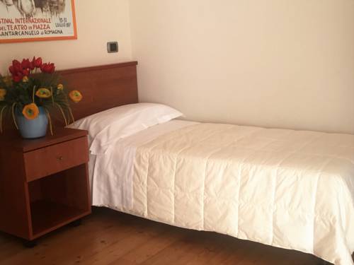 Imagen de la habitación del Hotel Rubicone. Foto 7