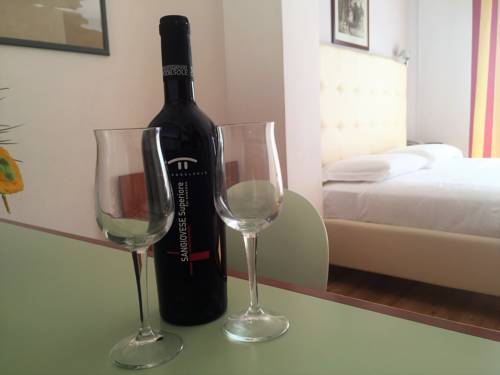 Imagen de la habitación del Hotel Rubicone. Foto 13