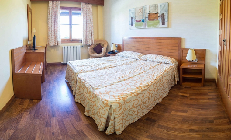 Imagen de la habitación del Hotel Rubielos. Foto 6