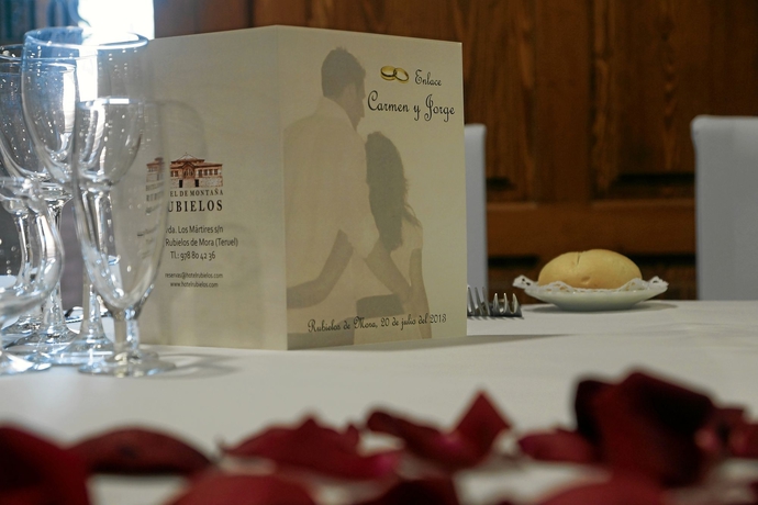 Imagen del bar/restaurante del Hotel Rubielos. Foto 2