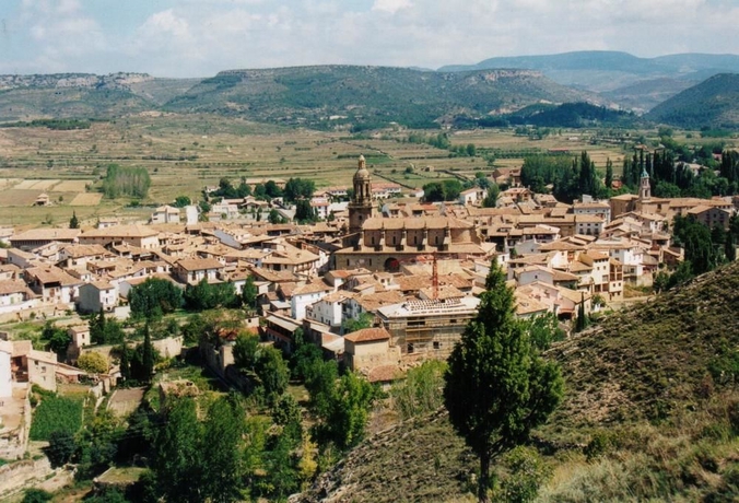 Imagen de los exteriores del Hotel Rubielos. Foto 11