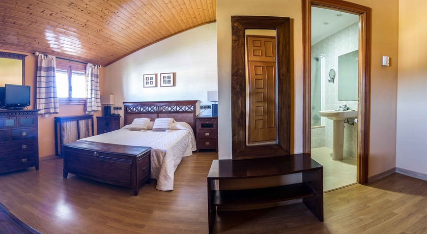 Imagen de la habitación del Hotel Rubielos. Foto 7