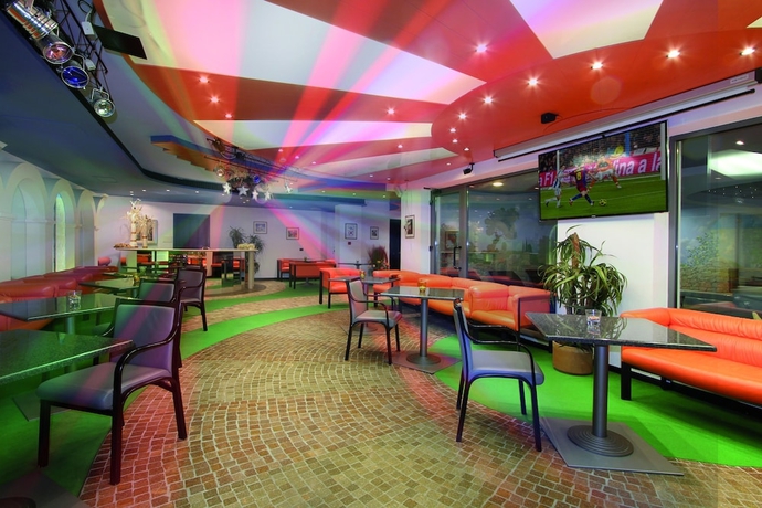 Imagen de los interiores del Hotel Rubino Executive. Foto 11