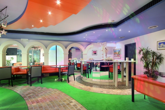 Imagen de los interiores del Hotel Rubino Executive. Foto 13