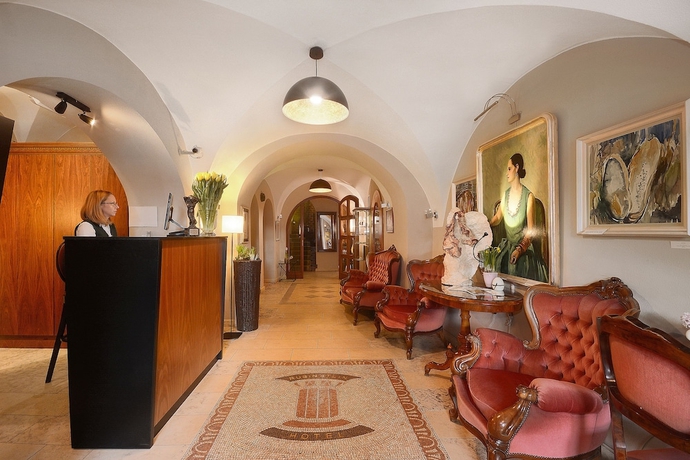 Imagen de los interiores del Hotel Rubinstein. Foto 19