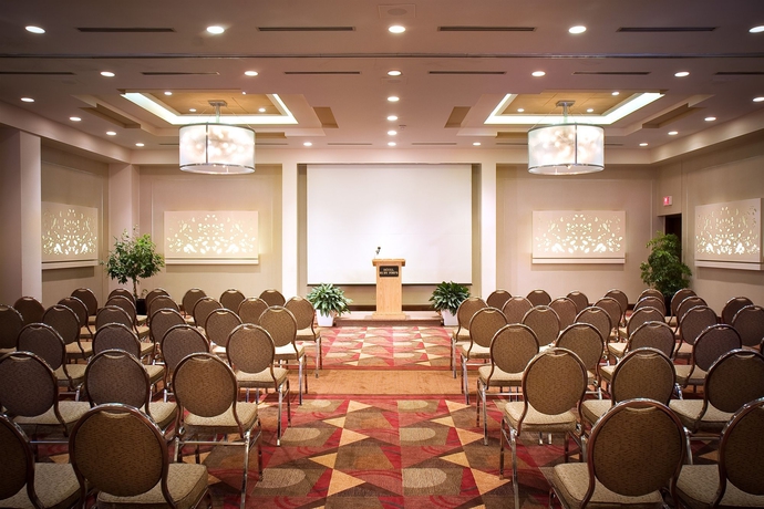 Imagen de los interiores del Hotel Ruby Foo's. Foto 4