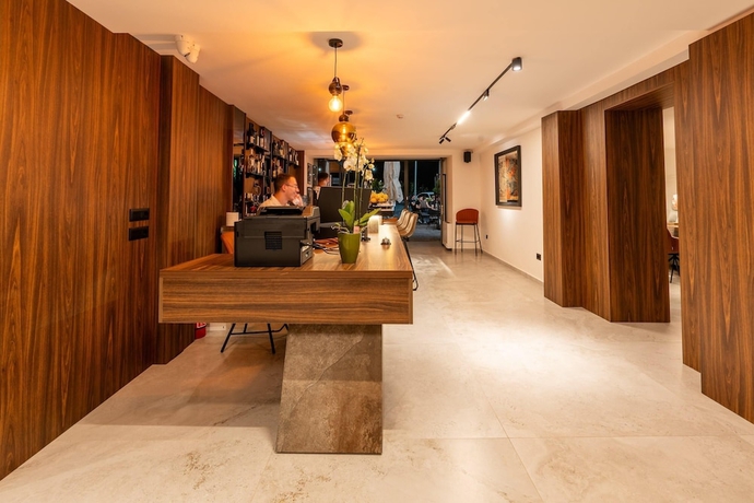 Imagen de los interiores del Hotel Ruby Pristina. Foto 11