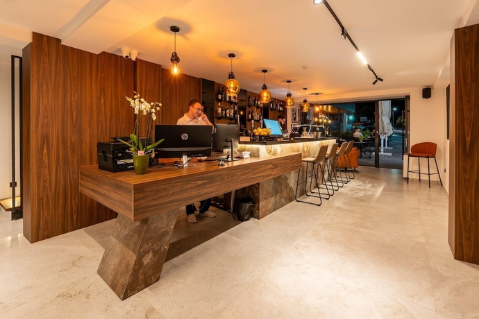 Imagen de los interiores del Hotel Ruby Pristina. Foto 12