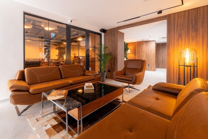 Imagen de los interiores del Hotel Ruby Pristina. Foto 15