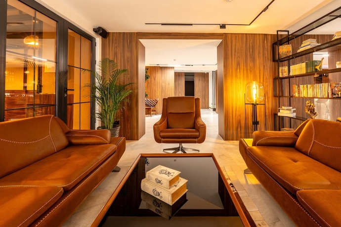 Imagen de los interiores del Hotel Ruby Pristina. Foto 16