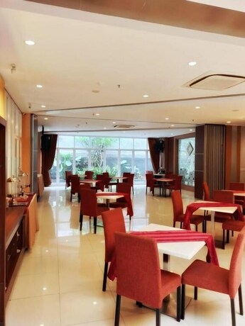 Imagen del bar/restaurante del Hotel Ruby Syariah. Foto 19