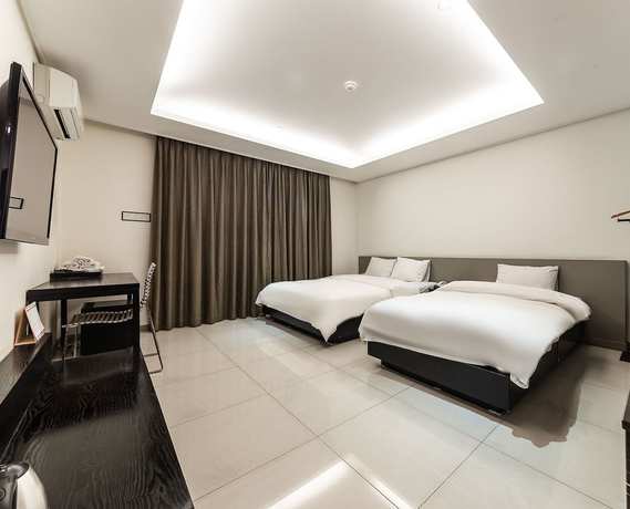 Imagen de la habitación del Hotel Ruby Tourist Wolmido. Foto 10