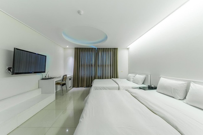 Imagen de la habitación del Hotel Ruby Tourist Wolmido. Foto 13