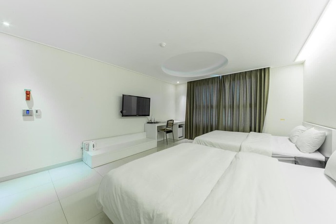 Imagen de la habitación del Hotel Ruby Tourist Wolmido. Foto 18