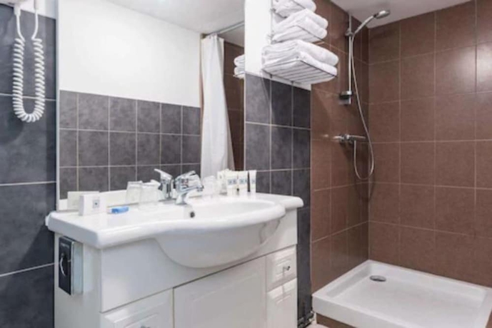 Imagen de la habitación del Hotel Ruc Cannes. Foto 3