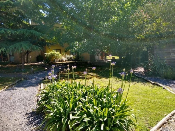 Imagen de los exteriores del Hotel Ruca Lemu. Foto 11