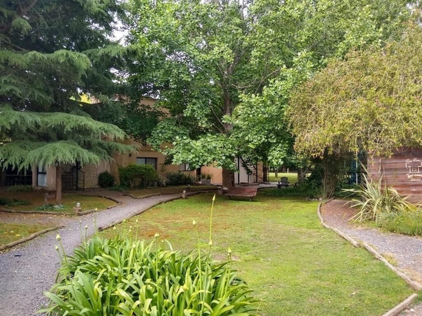 Imagen de los exteriores del Hotel Ruca Lemu. Foto 12