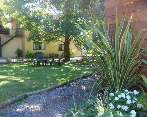 Imagen de los exteriores del Hotel Ruca Lemu. Foto 15