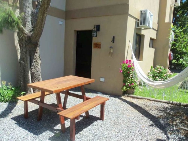 Imagen de los exteriores del Hotel Ruca Lemu. Foto 16