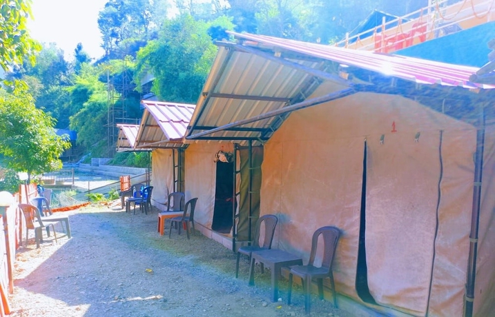 Imagen de la habitación del Hotel Rudra Adventures. Foto 16