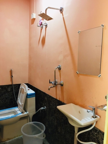 Imagen de la habitación del Hotel Rudra Adventures. Foto 18