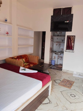 Imagen de la habitación del Hotel Rudra Guest House. Foto 6
