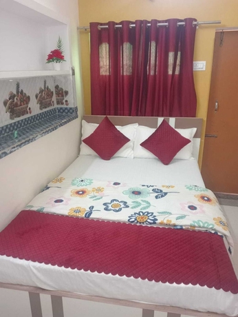 Imagen de la habitación del Hotel Rudra Guest House. Foto 10