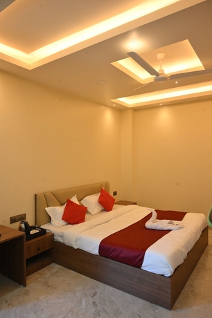 Imagen de la habitación del Hotel Rudra, Guwahati. Foto 11