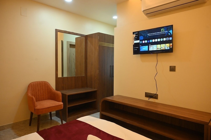 Imagen de la habitación del Hotel Rudra, Guwahati. Foto 12