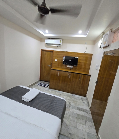Imagen de la habitación del Hotel Rudra PGH - just near Temple and Ghats. Foto 13