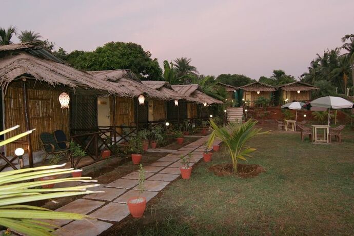 Imagen general del Hotel Rudra The Sandy Beach Resort. Foto 15