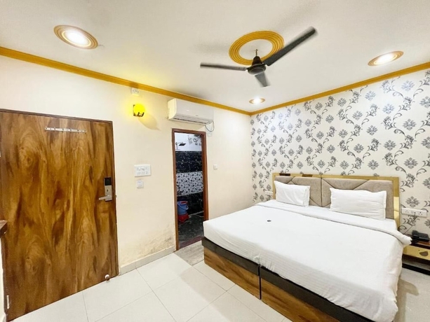 Imagen de la habitación del Hotel Rudra - near Ghats and Temple. Foto 15