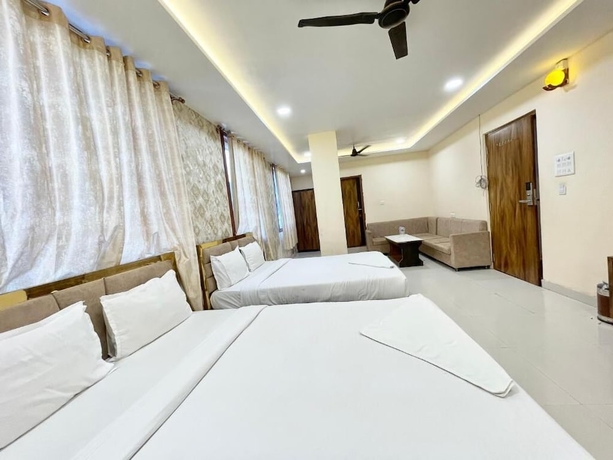 Imagen de la habitación del Hotel Rudra - near Ghats and Temple. Foto 16