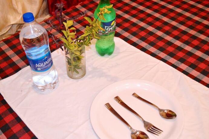 Imagen del bar/restaurante del Hotel Rudraksh And Restaurant. Foto 14