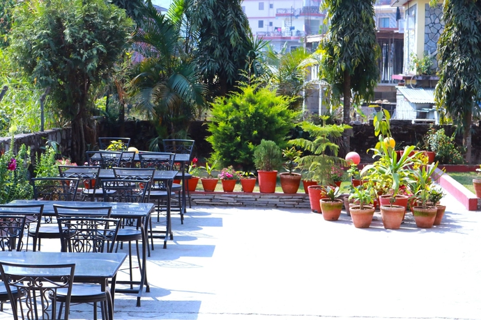 Imagen del bar/restaurante del Hotel Rudrakshya. Foto 1