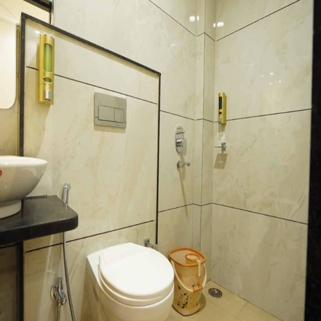 Imagen de la habitación del Hotel Rudravue. Foto 12