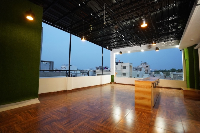 Imagen del bar/restaurante del Hotel Rudravue. Foto 4