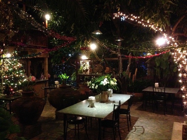 Imagen del bar/restaurante del Hotel Ruean Thai. Foto 6