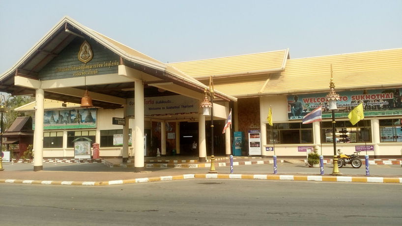 Imagen de los exteriores del Hotel Rueang Sri Si Ri. Foto 13