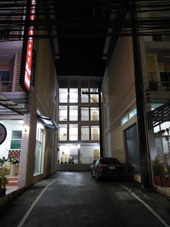 Imagen de los interiores del Hotel Rueangrat. Foto 17